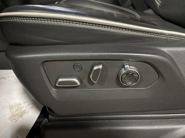 Photo of 2023 Summit White GMC Sierra 1500