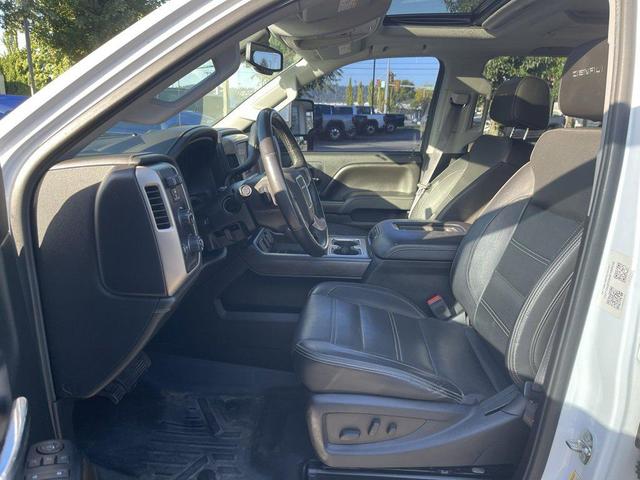 Photo of 2017 White GMC Sierra 2500