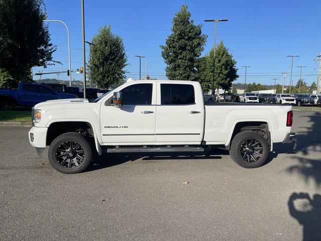 Photo of 2017 White GMC Sierra 2500