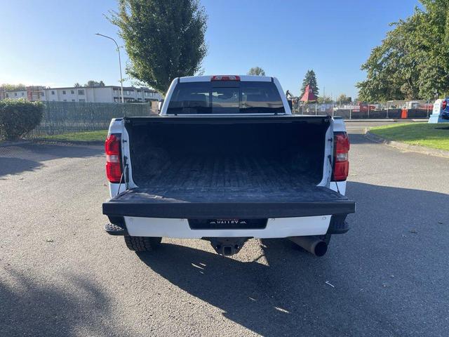Photo of 2017 White GMC Sierra 2500