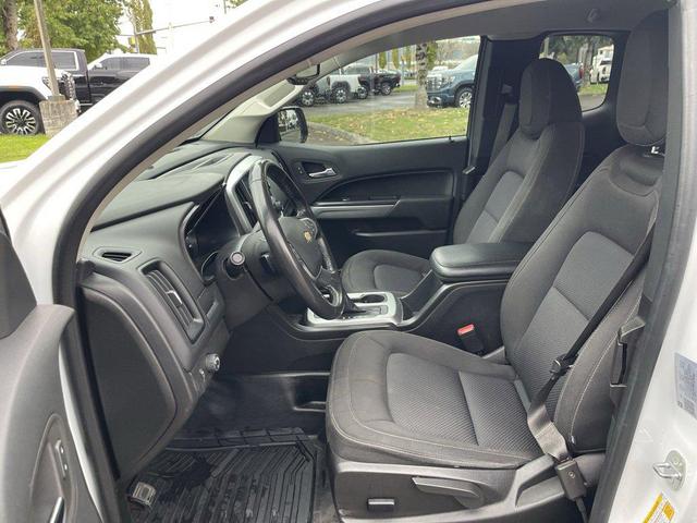 Photo of 2022 White Chevrolet Colorado