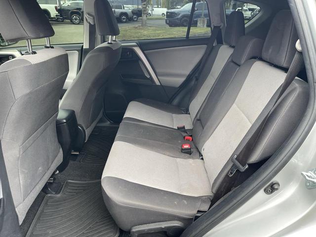 Photo of 2015 Silver Toyota RAV4