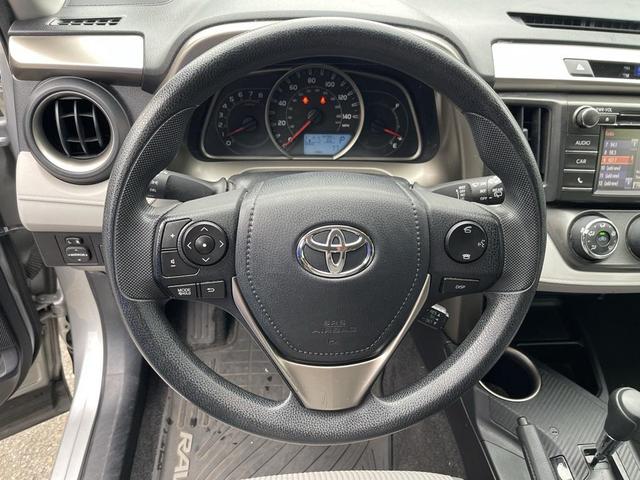 Photo of 2015 Silver Toyota RAV4