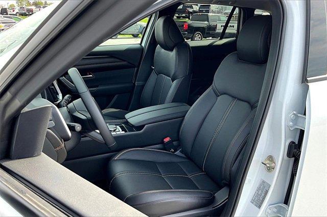 Photo of 2025 White Mazda CX-50 Hybrid
