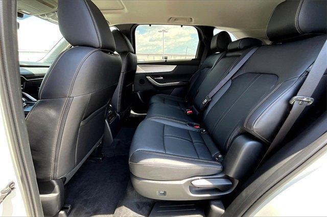 Photo of 2025 White Mazda CX-90