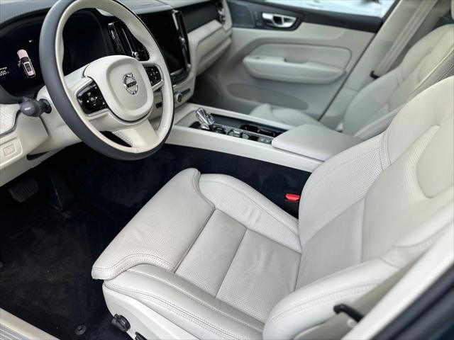 Photo of 2022 Denim Blue Volvo XC60