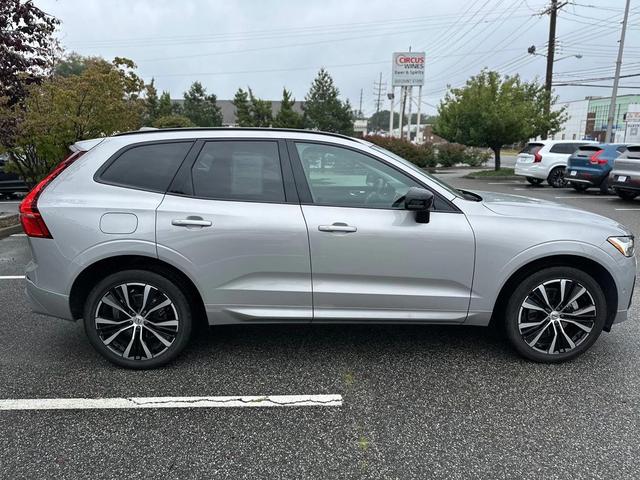 Photo of 2023 Silver Dawn Metallic Volvo XC60
