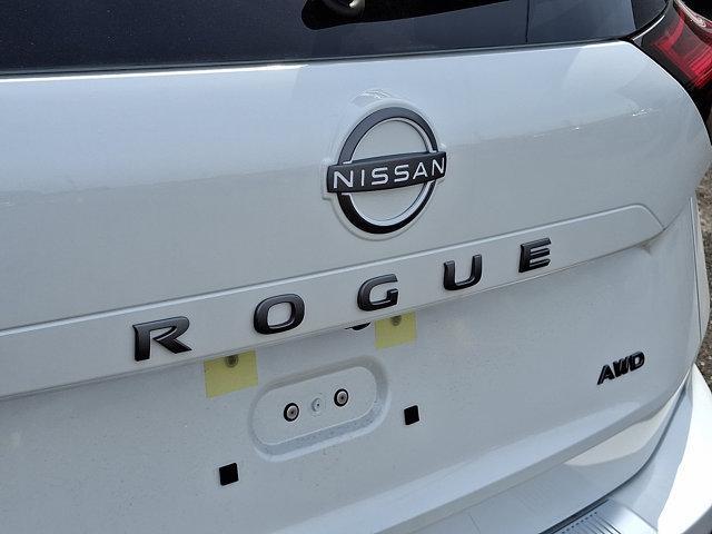 Photo of 2026 Everest White P Nissan Rogue