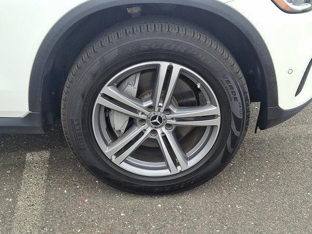 Photo of 2022 White Mercedes-Benz GLC 300