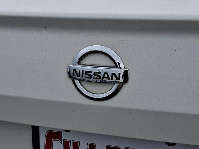 Photo of 2022 Glacier White Nissan Altima