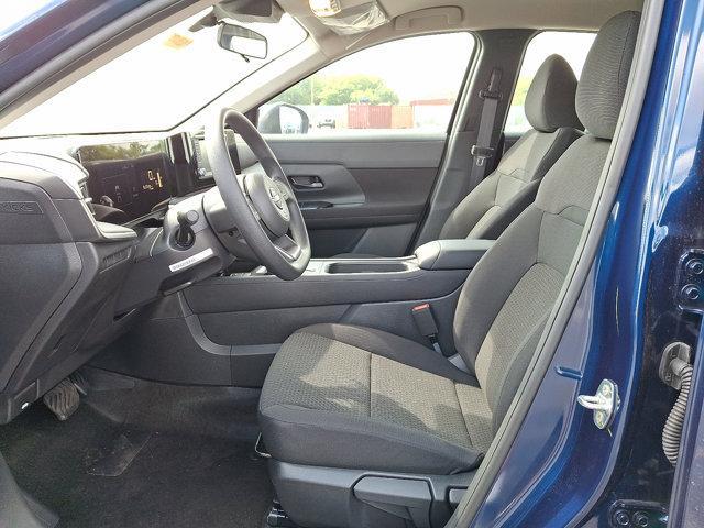 Photo of 2025 Deep Blue Pearl Nissan Kicks