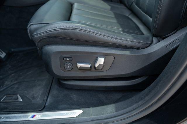 Photo of 2022 Black BMW X6