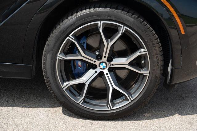 Photo of 2022 Black BMW X6