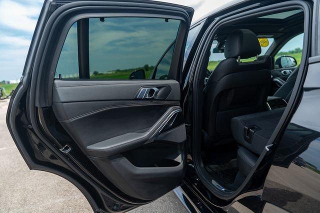 Photo of 2022 Black BMW X6