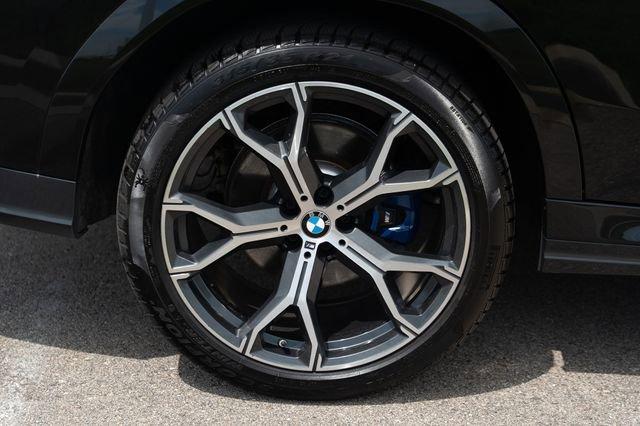 Photo of 2022 Black BMW X6