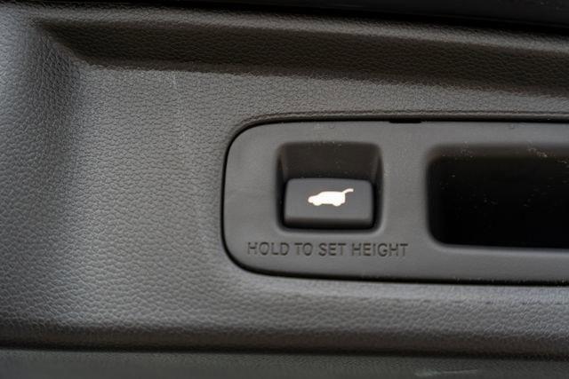 Photo of 2026 Crystal Black Pearl Honda CR-V