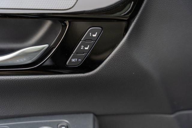 Photo of 2026 Crystal Black Pearl Honda CR-V