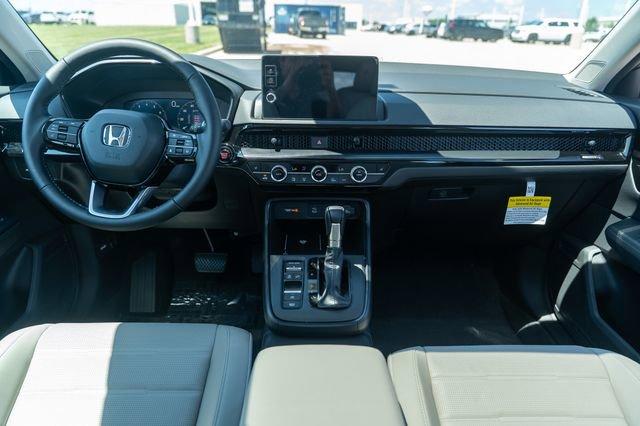 Photo of 2026 Crystal Black Pearl Honda CR-V