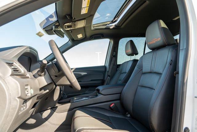 Photo of 2025 Platinum White Pearl Honda Ridgeline