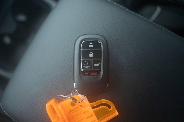 Photo of 2026 Urban Gray Pearl Honda CR-V