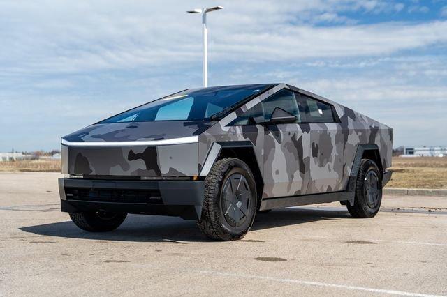 Photo of 2024 Silver Tesla Cybertruck