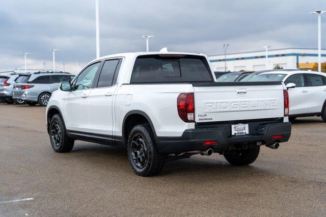 Photo of 2025 Platinum White Pearl Honda Ridgeline