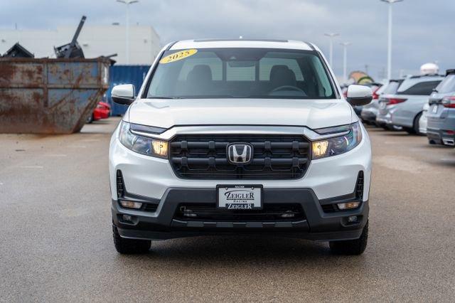 Photo of 2025 Platinum White Pearl Honda Ridgeline