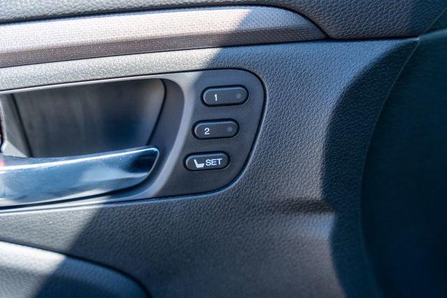 Photo of 2025 Platinum White Pearl Honda Ridgeline