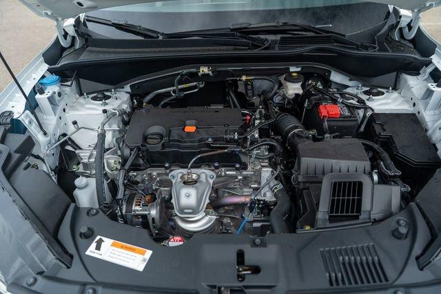 Photo of 2026 Platinum White Pearl Honda HR-V
