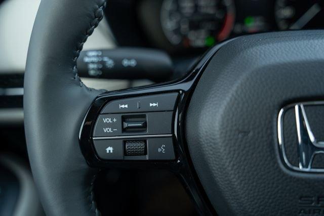 Photo of 2026 Platinum White Pearl Honda HR-V