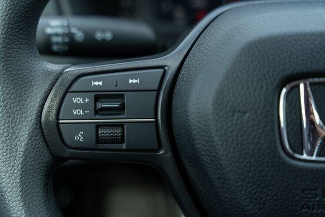 Photo of 2025 Platinum White Pearl Honda Accord