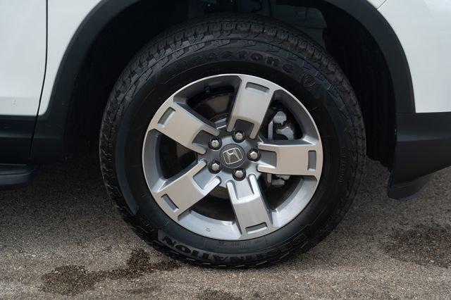 Photo of 2025 Platinum White Pearl Honda Ridgeline