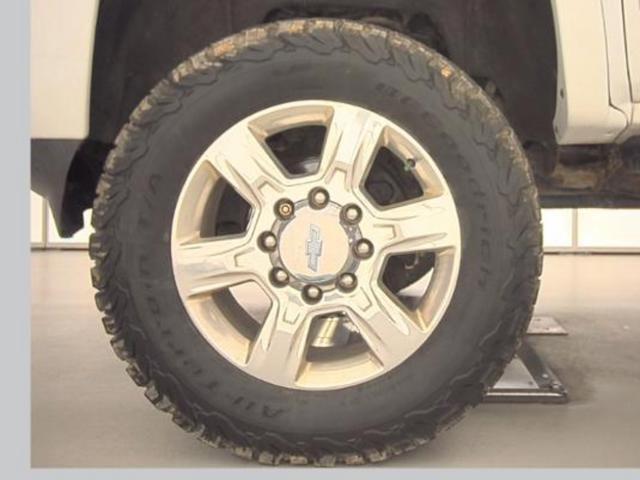 Photo of 2018 Summit White Chevrolet Silverado 2500