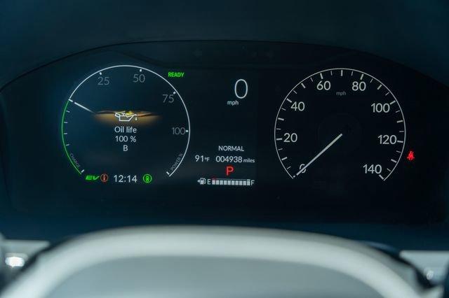 Photo of 2025 Platinum White Pearl Honda CR-V Hybrid