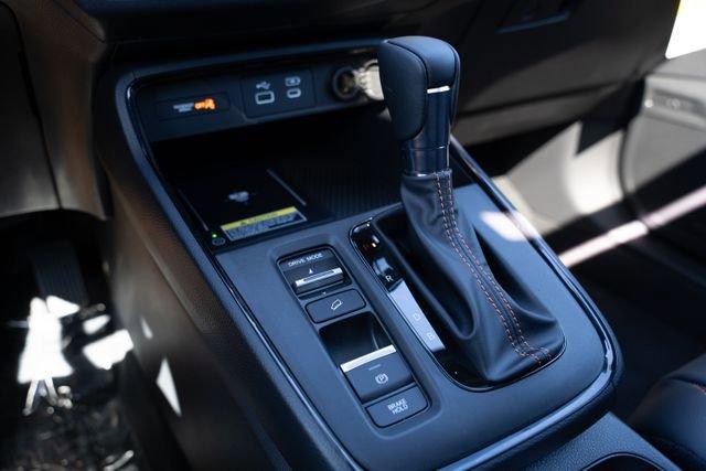 Photo of 2025 Platinum White Pearl Honda CR-V Hybrid