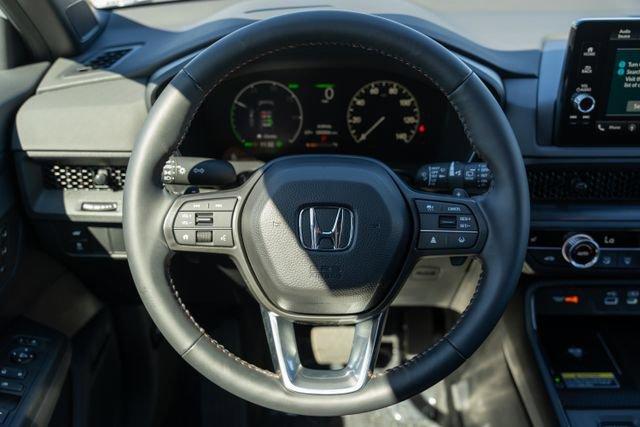Photo of 2025 Platinum White Pearl Honda CR-V Hybrid