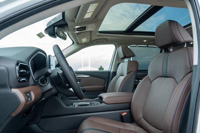 Photo of 2023 Platinum White Pearl Honda Pilot
