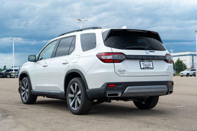 Photo of 2023 Platinum White Pearl Honda Pilot