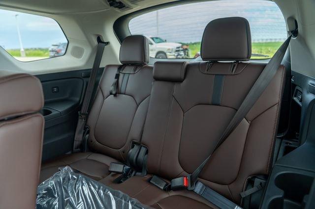 Photo of 2023 Platinum White Pearl Honda Pilot