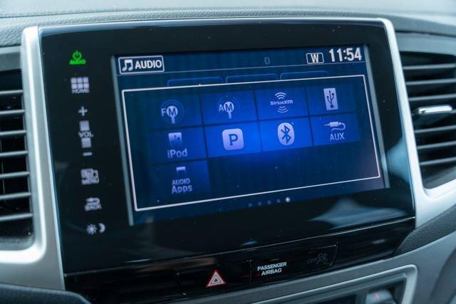 Photo of 2017 Black Honda Pilot