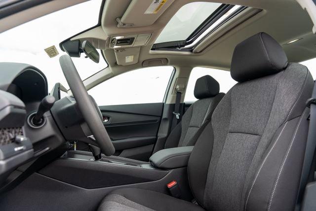 Photo of 2024 Platinum White Pearl Honda Accord