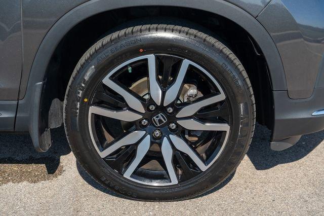 Photo of 2019 Modern Steel Metallic Honda Pilot