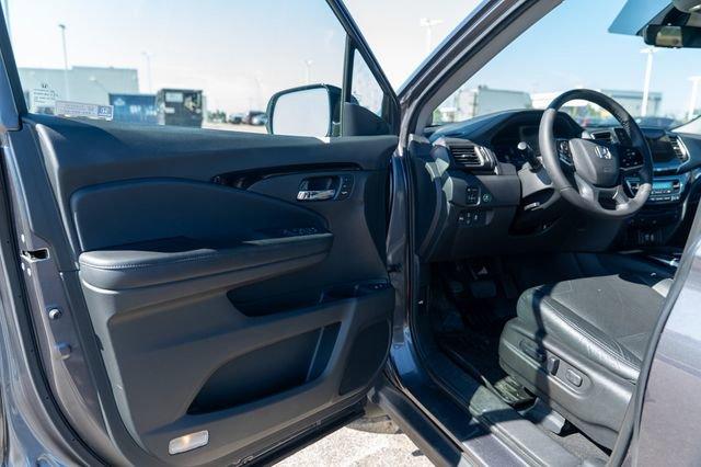 Photo of 2019 Modern Steel Metallic Honda Pilot
