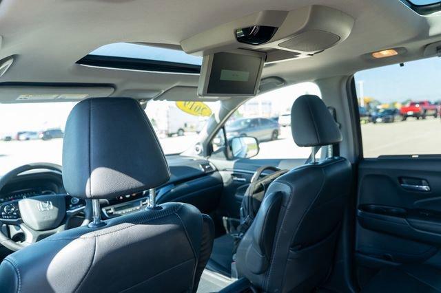 Photo of 2019 Modern Steel Metallic Honda Pilot