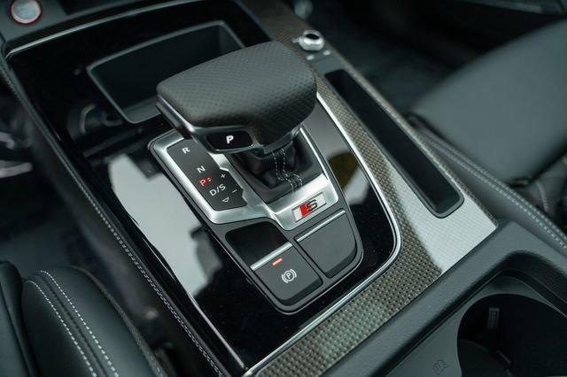 Photo of 2024 Daytona Gray Pearl Effect Audi SQ5