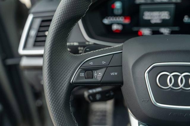 Photo of 2024 Daytona Gray Pearl Effect Audi SQ5