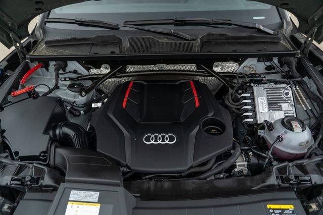 Photo of 2024 Daytona Gray Pearl Effect Audi SQ5