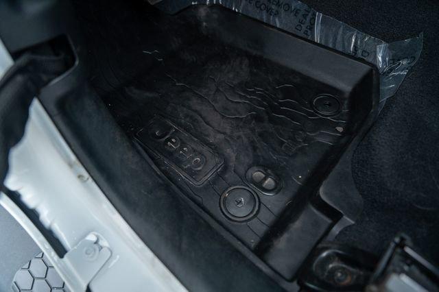 Photo of 2020 Bright White Clearcoat Jeep Wrangler