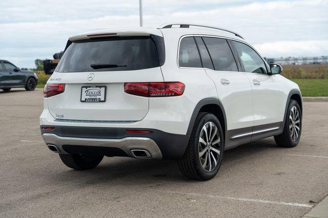 Photo of 2021 Polar White Mercedes-Benz GLB 250
