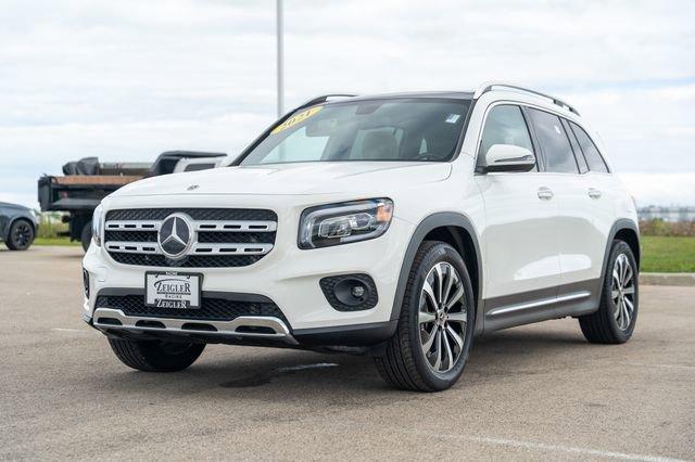 Photo of 2021 Polar White Mercedes-Benz GLB 250